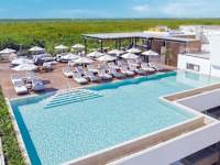 The Fives Oceanfront Puerto Morelos