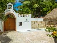 Hidden Beach Au Naturel Resort