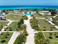 Gran Muthu Almirante Beach