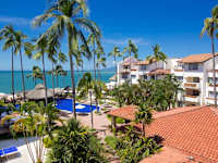 Plaza Pelicanos Grand Beach Resort