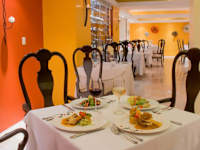 Plaza Pelicanos Grand Beach Resort