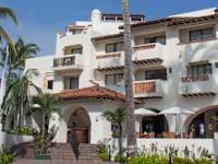 Plaza Pelicanos Grand Beach Resort