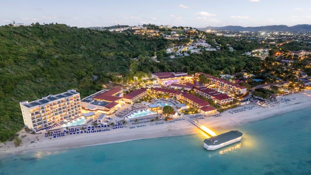 Royalton CHIC Antigua An Autograph Collection All-Inclusive Resort – Adults Only