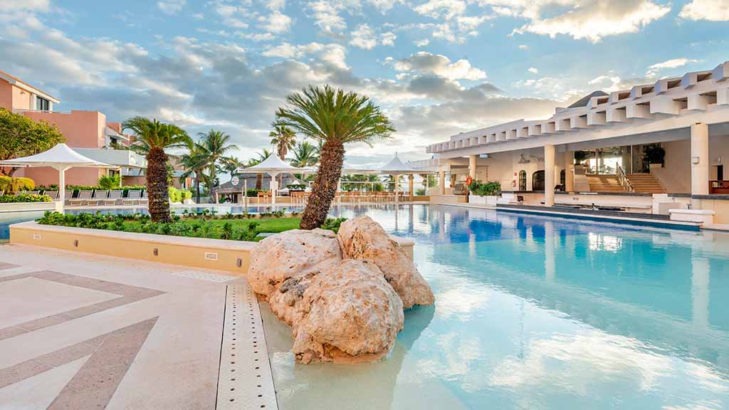 Wyndham Grand Cancun All Inclusive Resort and Villas 