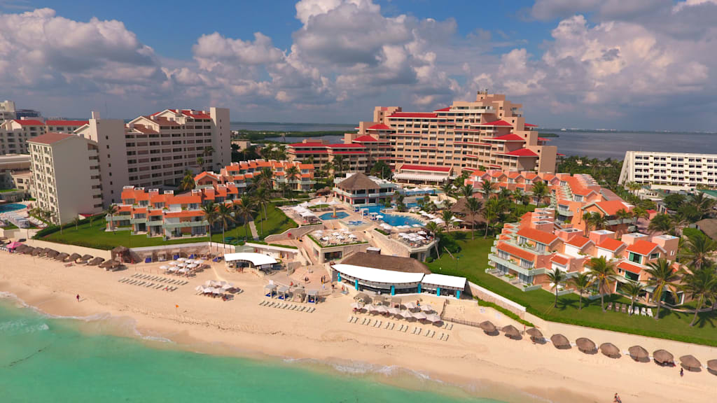 Wyndham Grand Cancun All Inclusive Resort and Villas 