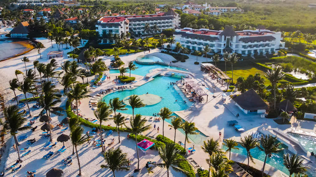 Bluebay Grand Esmeralda