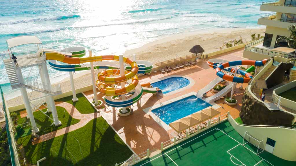 Crown Paradise Club Cancun