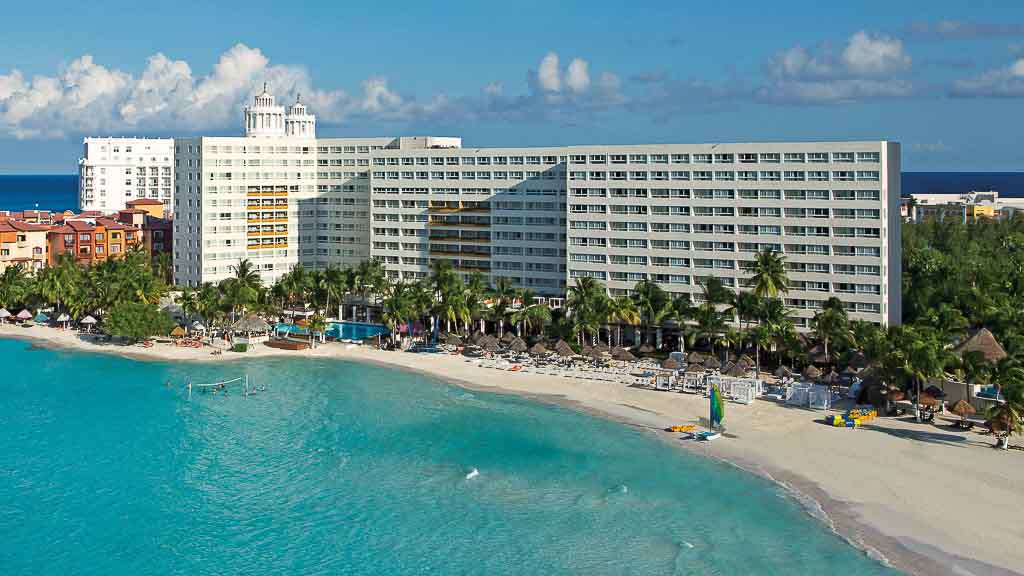 Dreams Sands Cancun Resort and Spa 