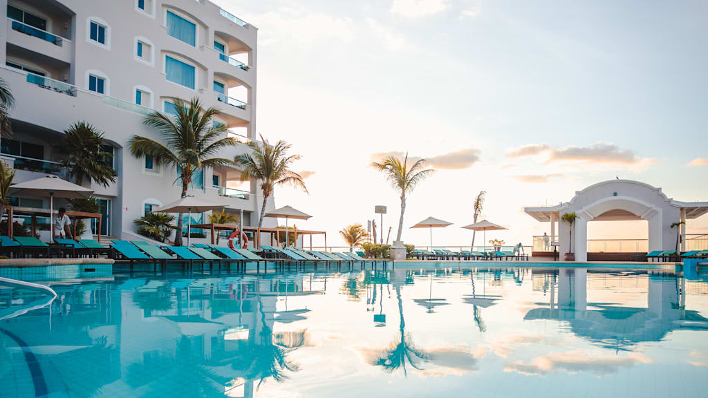 Wyndham Alltra Cancun