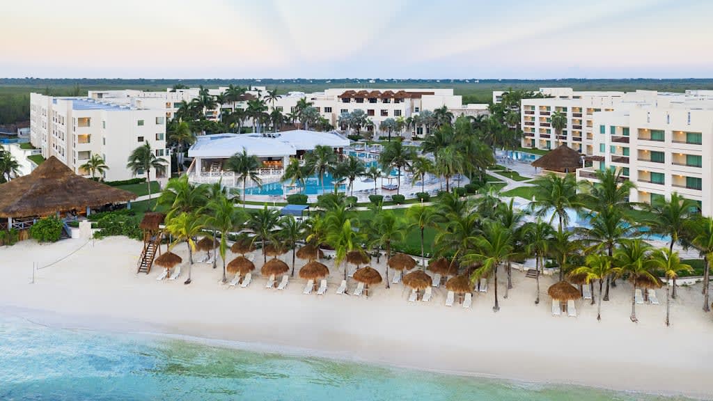 Hyatt Ziva Riviera Cancun (available until October 17, 2024)