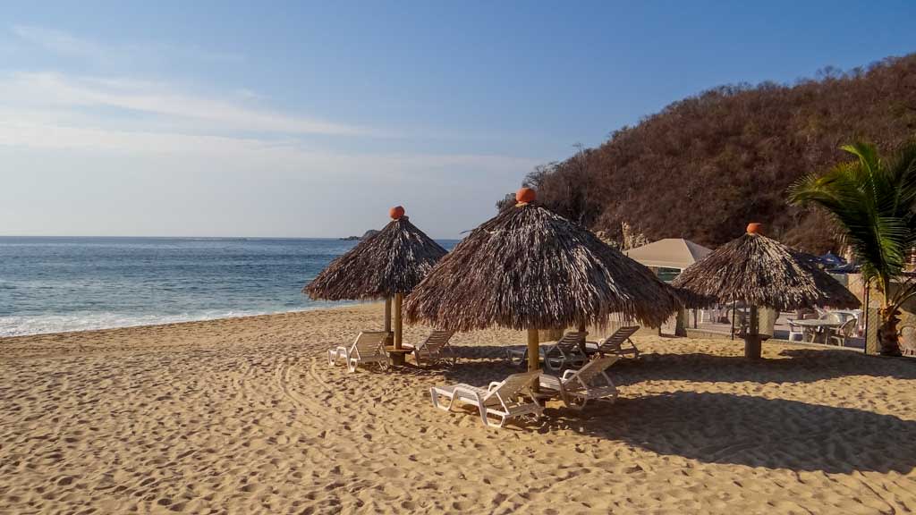 Castillo Huatulco Hotel and Beach Club