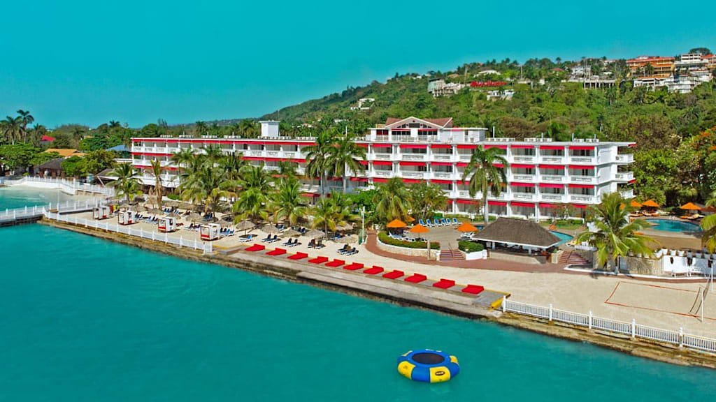 Grand Decameron Montego Beach, A Trademark All-Inclusive Resort