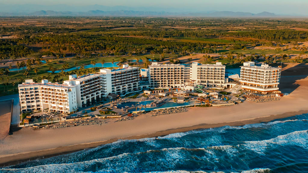 Dreams Estrella del Mar Mazatlan Golf and Spa Resort