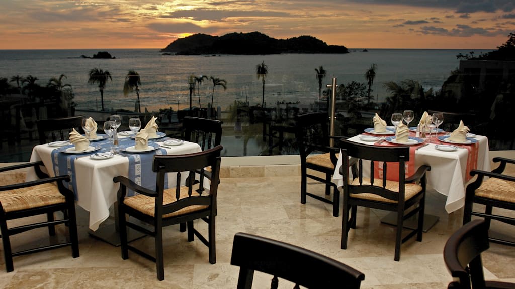 Azul Ixtapa Grand Resort