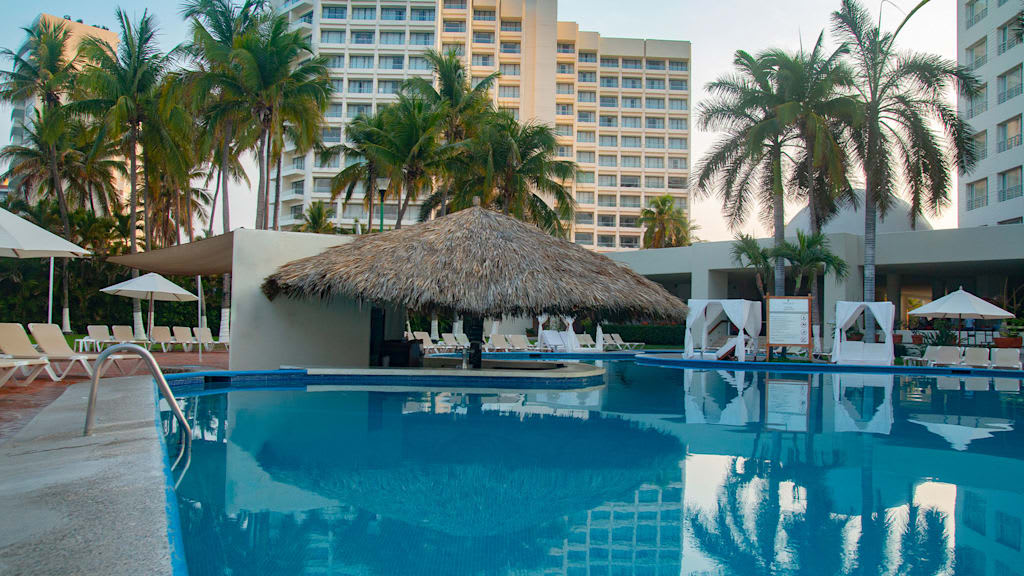 Hotel Emporio Ixtapa