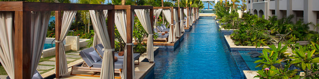 Packages : Best of the best : Best all inclusive resorts with swim-up rooms : Header image