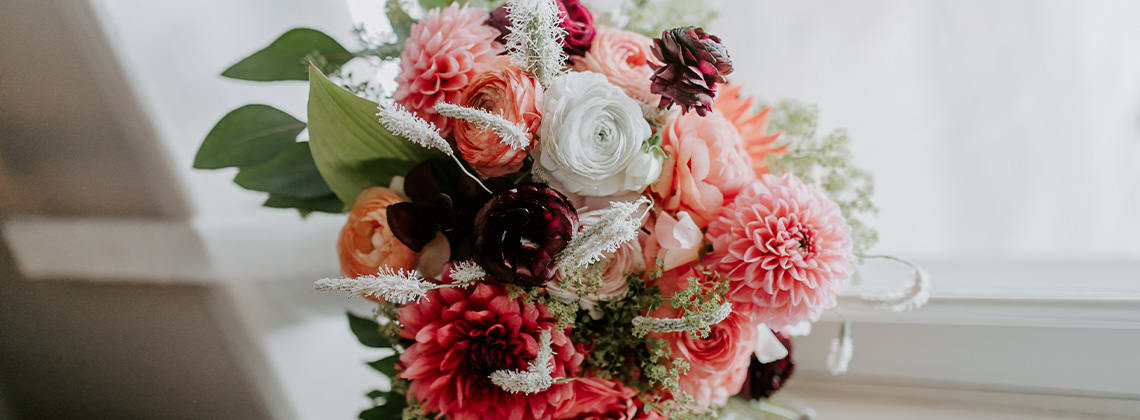 The most popular local flowers for your destination wedding