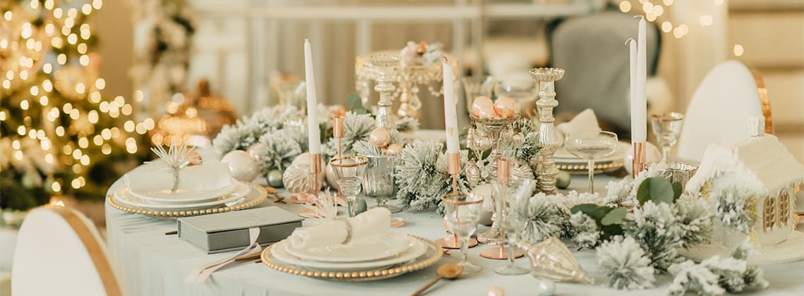 Festive inspiration for your holiday destination wedding