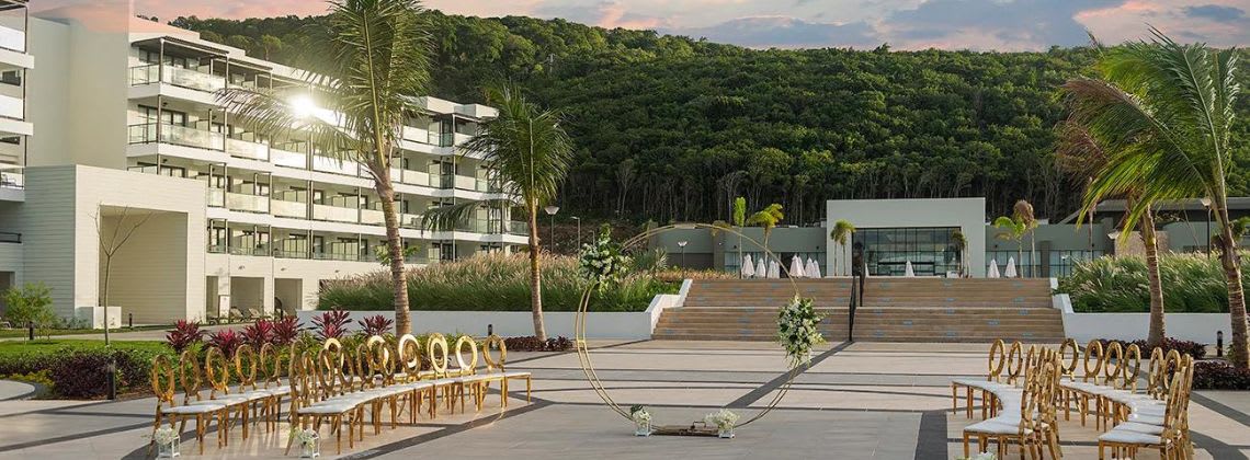Les mariages à destination vont de pair avec Ocean by H10 Hotels