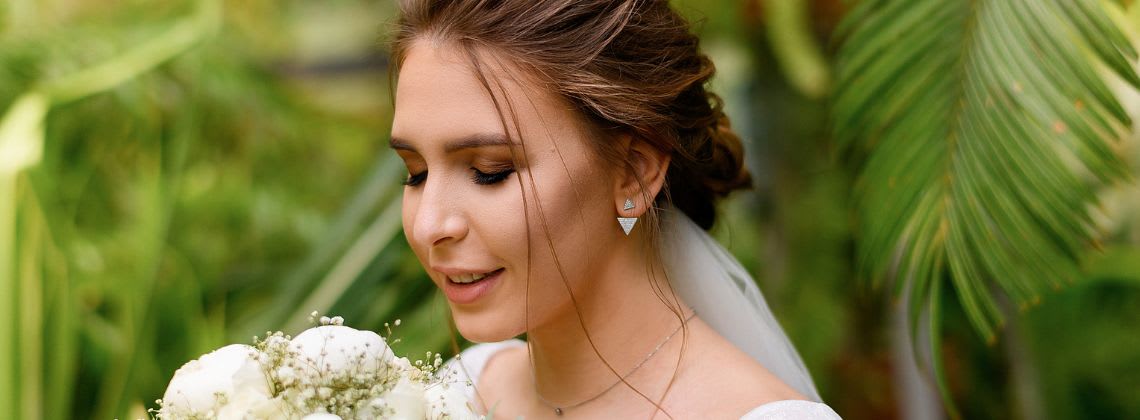 Se préparer à son mariage : point de vue d’une experte en maquillage