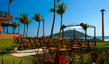 Blog: Exchange of vows overlooking the Pacific Ocean image