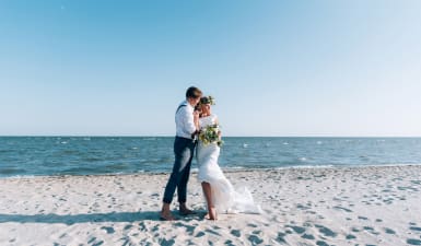 Fall head over heels for these beach wedding details