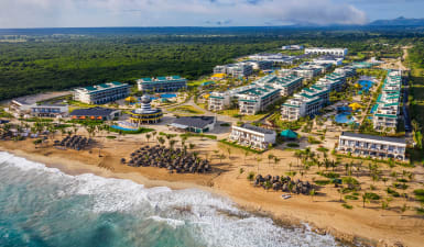 A carefree kind of love with Ocean by H10 Hotels 