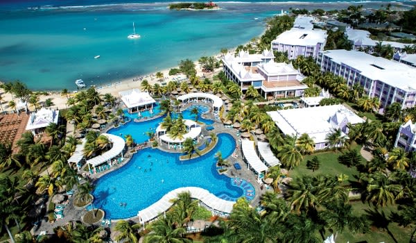Tour the resort on your first day: Image