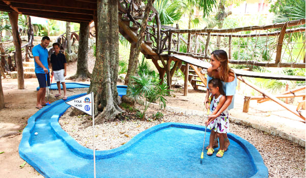 Image: Sandos Playacar: Tropical settings to stay and play