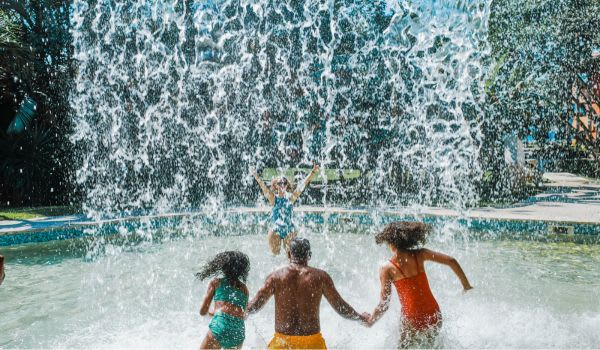 Blog: Be the IberoSTAR of your next family beach vacation image