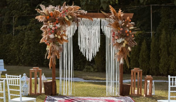 Blog: Setting the scene with décor image
