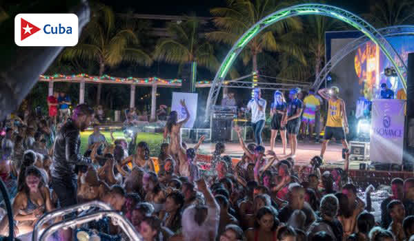 Blog: For the life of the party (and the crowd) image