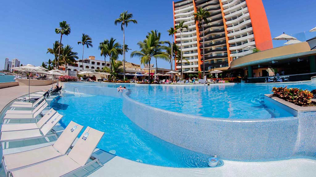 Sunset Plaza Beach Resort And Spa - Sunwing.ca
