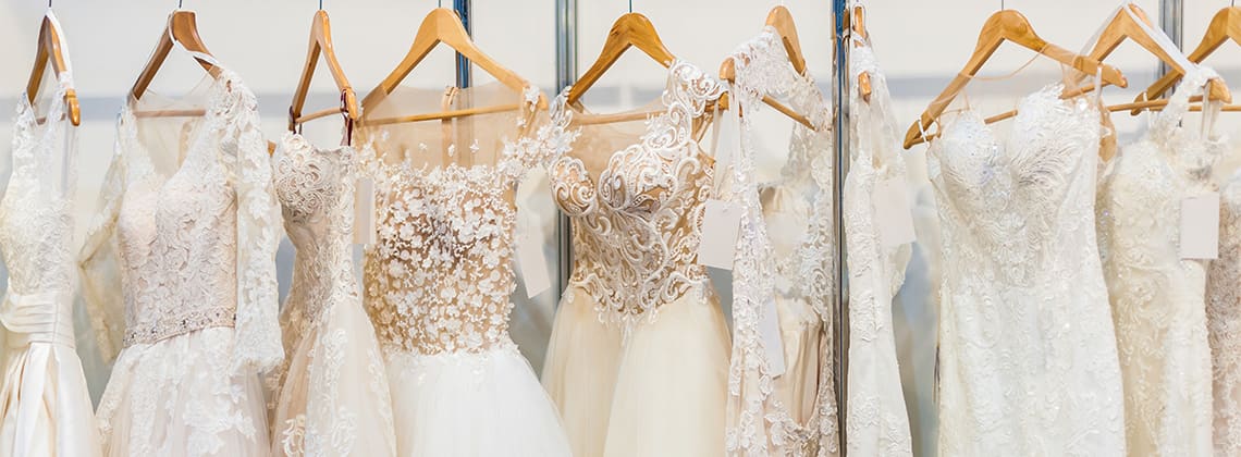 How to pick the perfect destination wedding dress