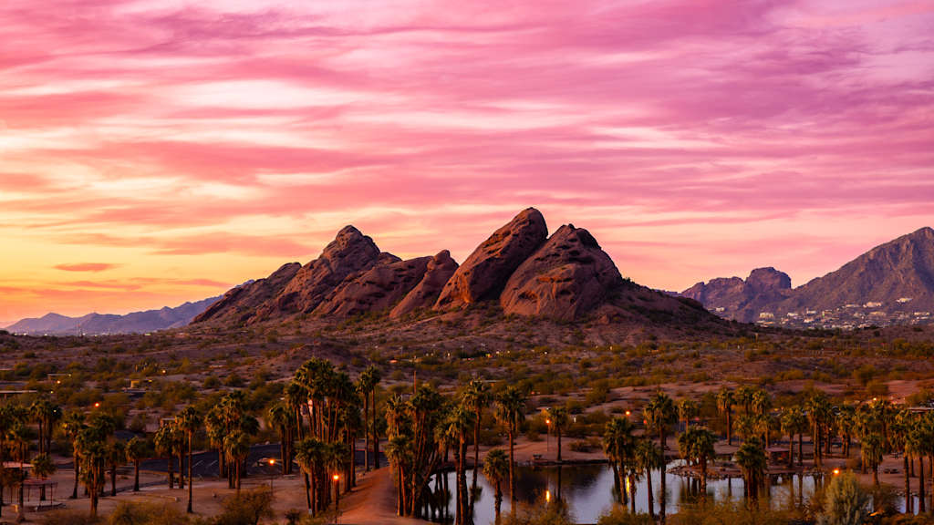 Phoenix_Mountains_WestJet_Vacations.jpg