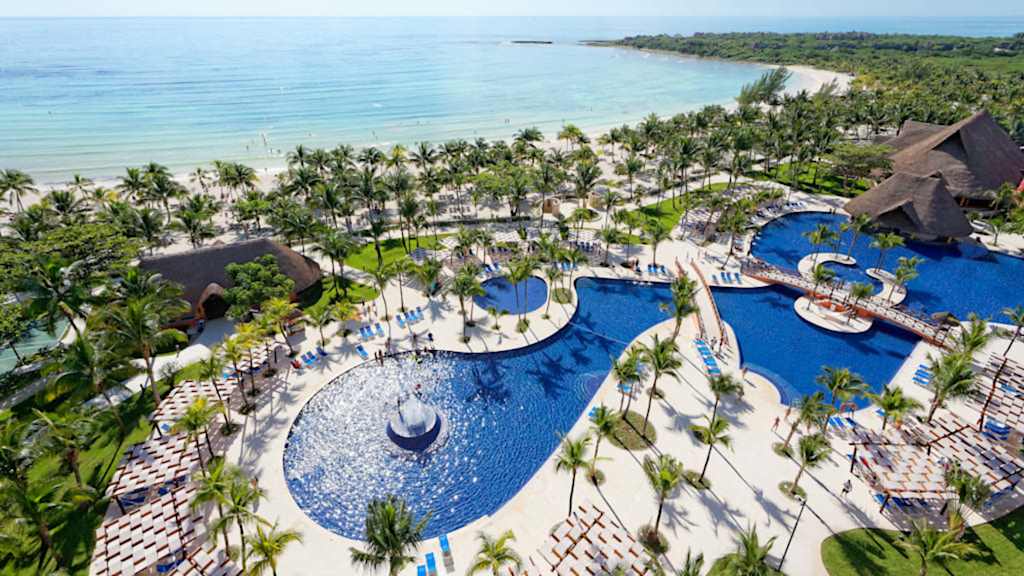Promotion : Summer Vacation Deals (Jul 20-26) : Barcelo Maya Beach : Image