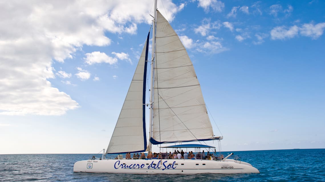 Blog: Embark on a picturesque catamaran cruise image