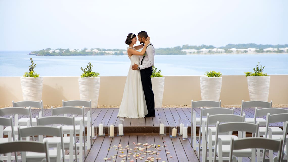 Weddings : Promo : Pop-up : Royalton Wedding Terrace Promotion : image