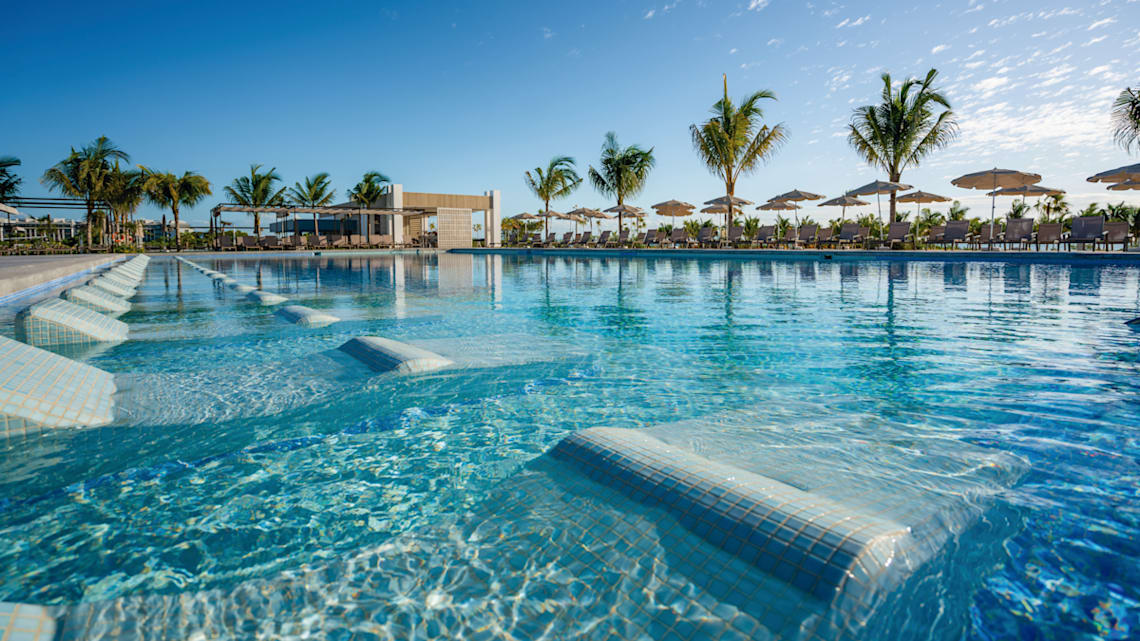 Best of the best : Best Adults Only Resorts in Mexico : Riu Latino : Image