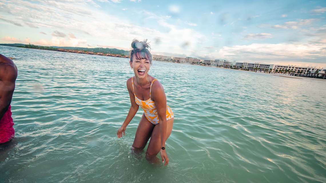 WestJet : WestJet Rewards program : HUGE vacation savings of up to 700 : Image 1