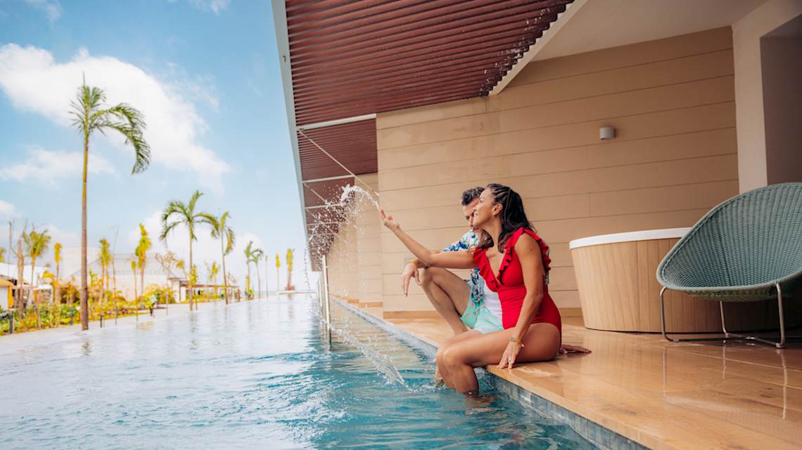 Packages : March break sale : Featured offer : Instant upgrades : Image