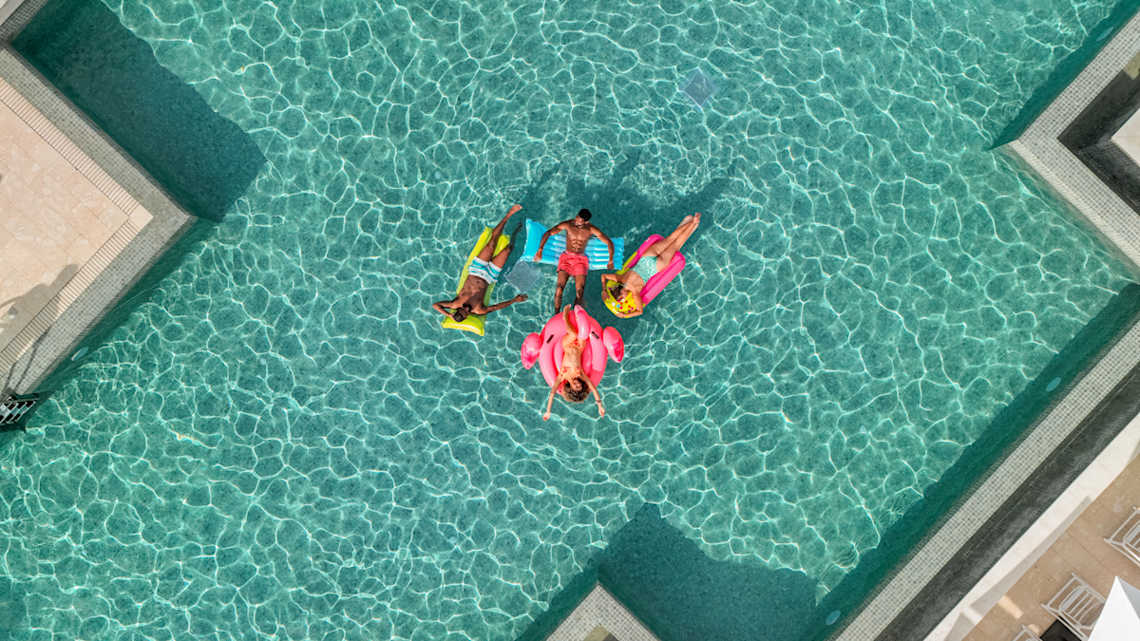 WestJet : WestJet Rewards program : Travel and lifestyle benefits : Image
