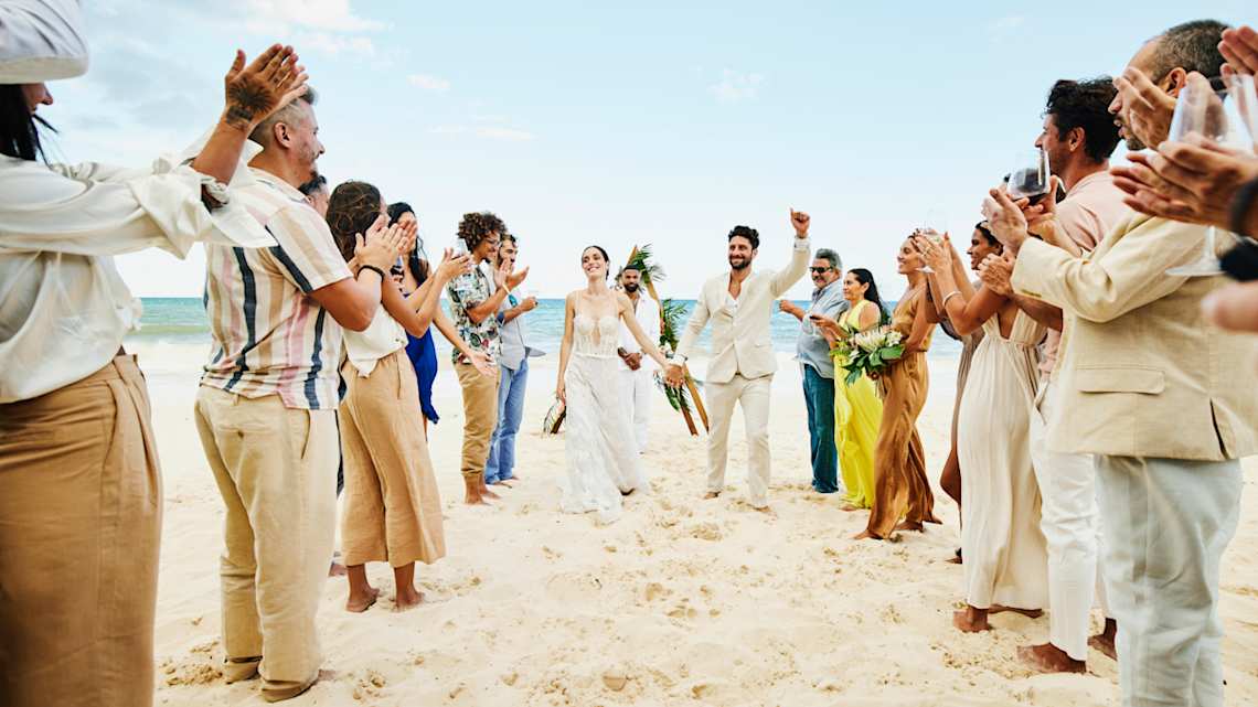 Weddings : Promo : Pop-up : Wedding group perks : Image