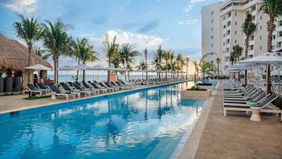 Save up to $140 CAD per room per stay at Melia Casa Maya