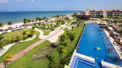 Save up to $200 CAD per room per stay at Royalton Riviera Cancun