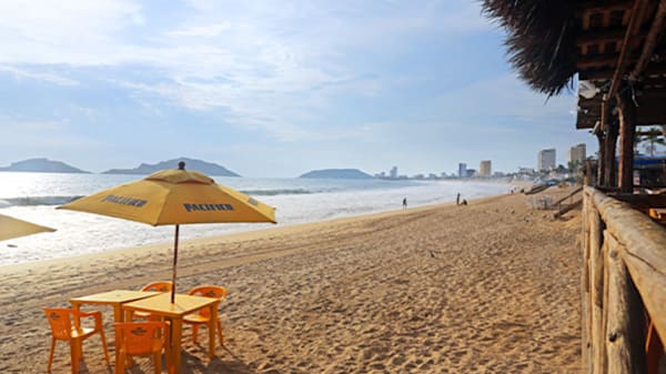 Blog:  Lounge on beautiful beaches in the Golden Zone image