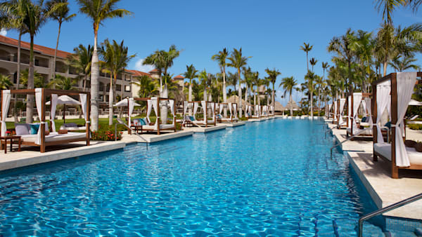 Hotel : What's new and exciting : Secrets Resorts & Spas : Image