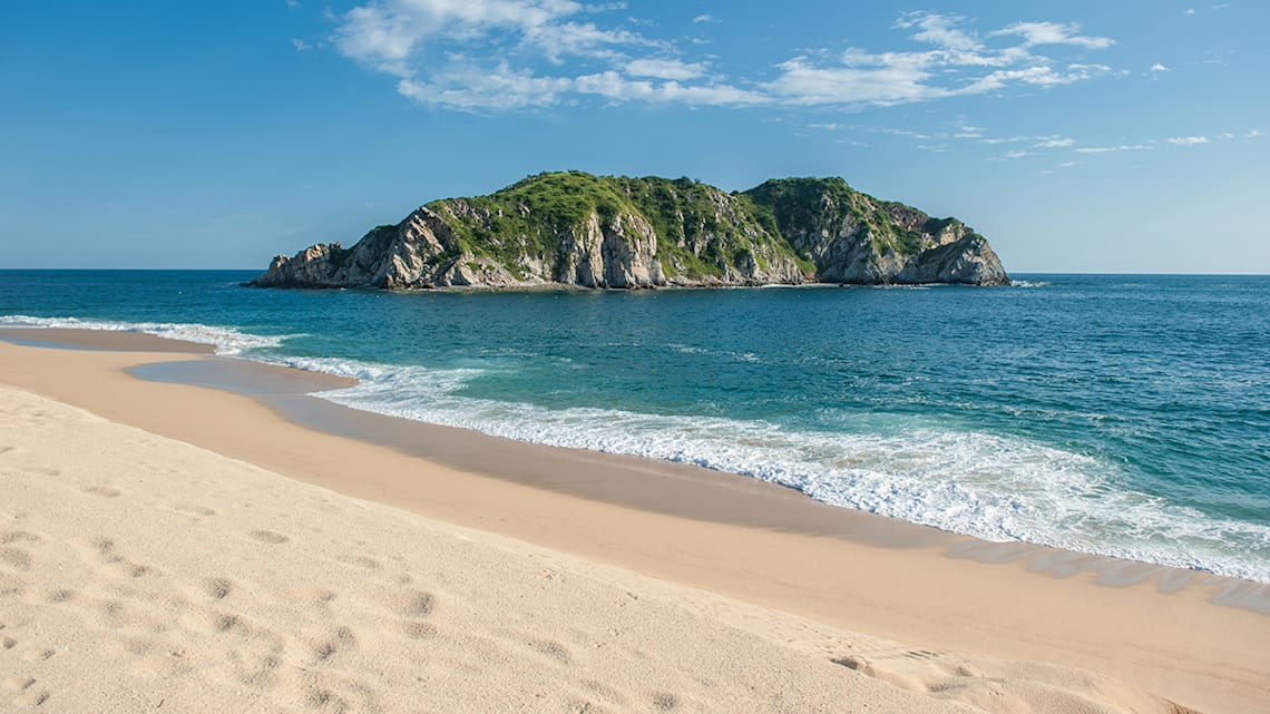 Blog : Huatulco: The perfect 'bay-cation' image