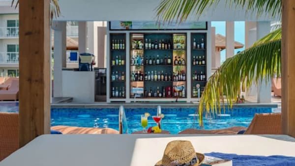 Blog : Lounge on a poolside Bali bed at Ocean Casa del Mar image