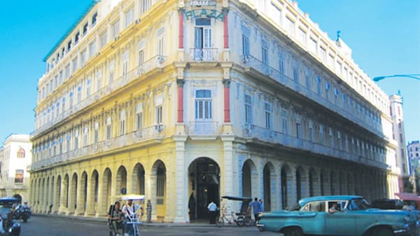 Blog : Explore Old Havana like Hemingway image